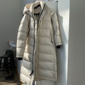 Aritzia super puff long white shiny coat puffer